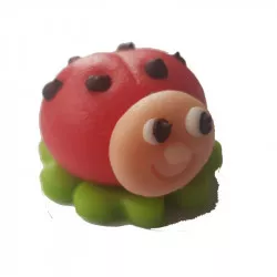 Figúrka na tortu lienka s ružovou hlavičkou, 30 g, z kokosovej hmoty, 4 × 2 cm - Fagos