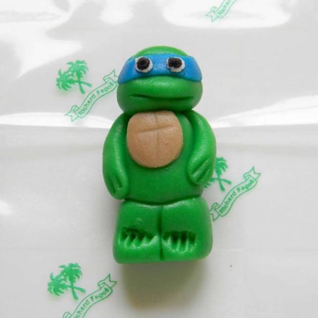Tortová figúrka Ninja Turtle 5cm Leonardo z kokosového plastu - Fagos