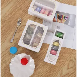 Krabička na makrónky biela so zlatým rámikom 15,5 × 12,5 × 5,2 cm (na 10 kusov) - dortis