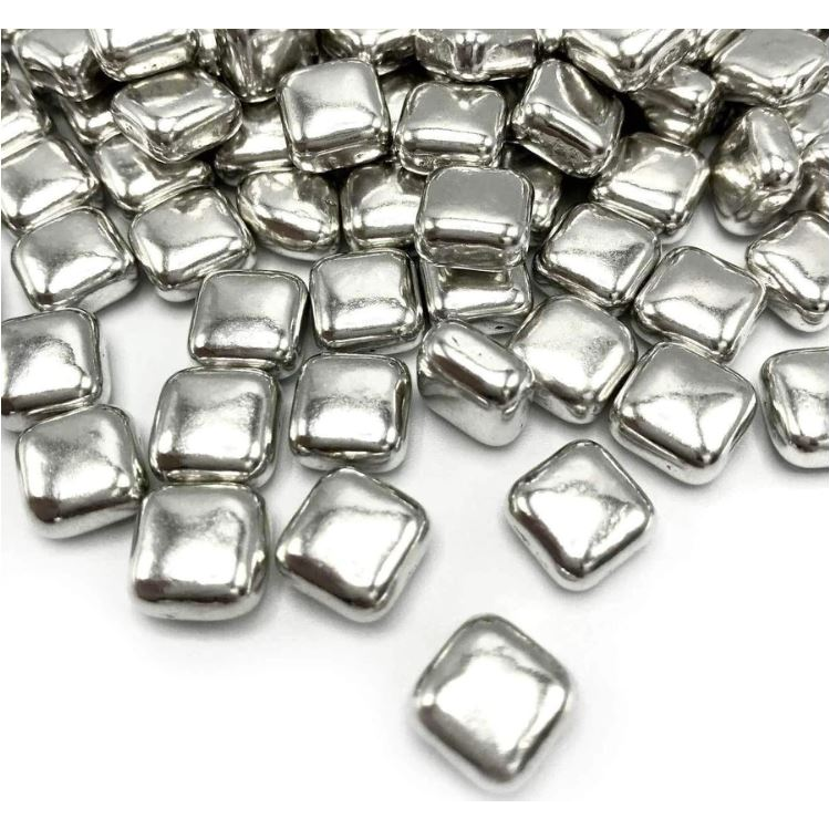E-shop Zdobení metalické stříbrné čtverečky 100g